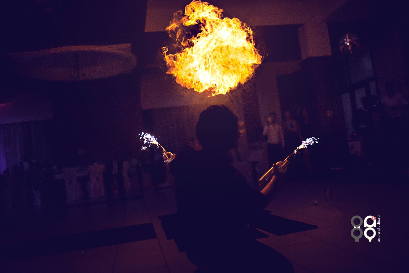 spectacol foc nunta